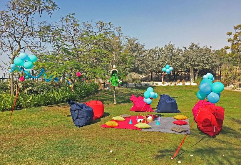 Radisson Blu Hotel, Abu Dhabi Yas Island