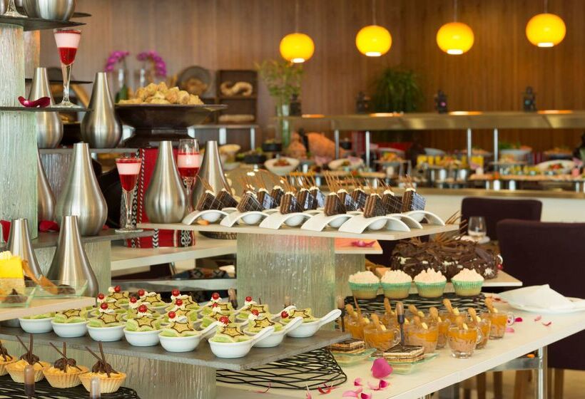 Radisson Blu Hotel, Abu Dhabi Yas Island