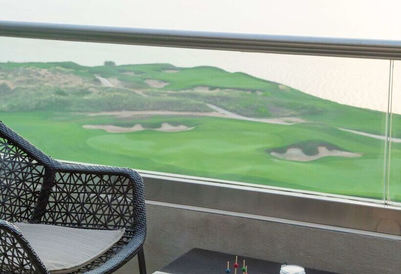 Radisson Blu Hotel, Abu Dhabi Yas Island