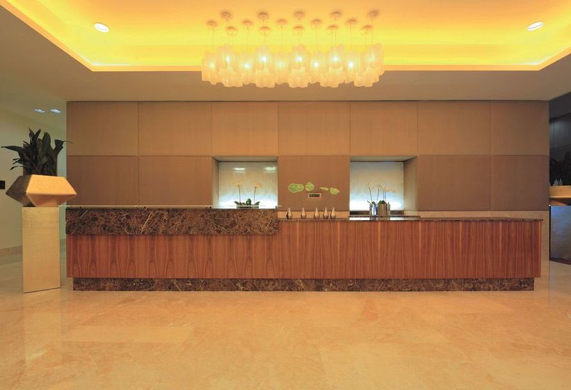 Radisson Blu Hotel, Abu Dhabi Yas Island