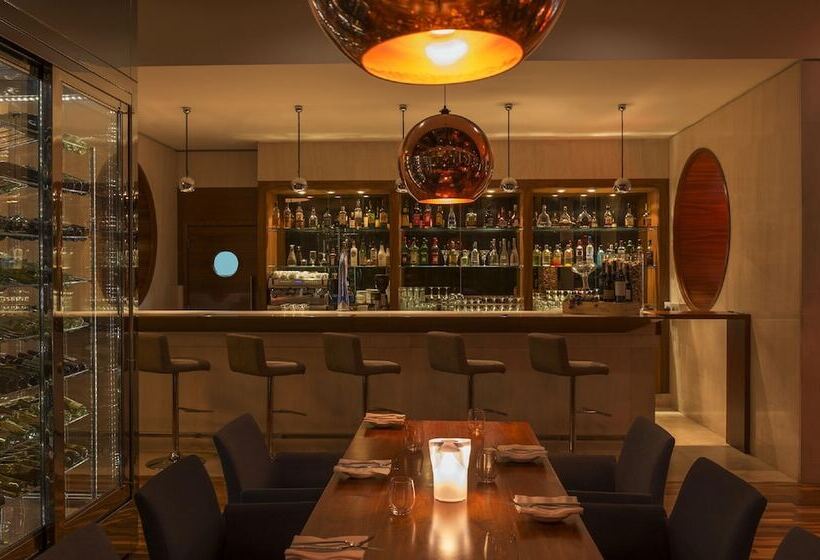 Radisson Blu Hotel, Abu Dhabi Yas Island