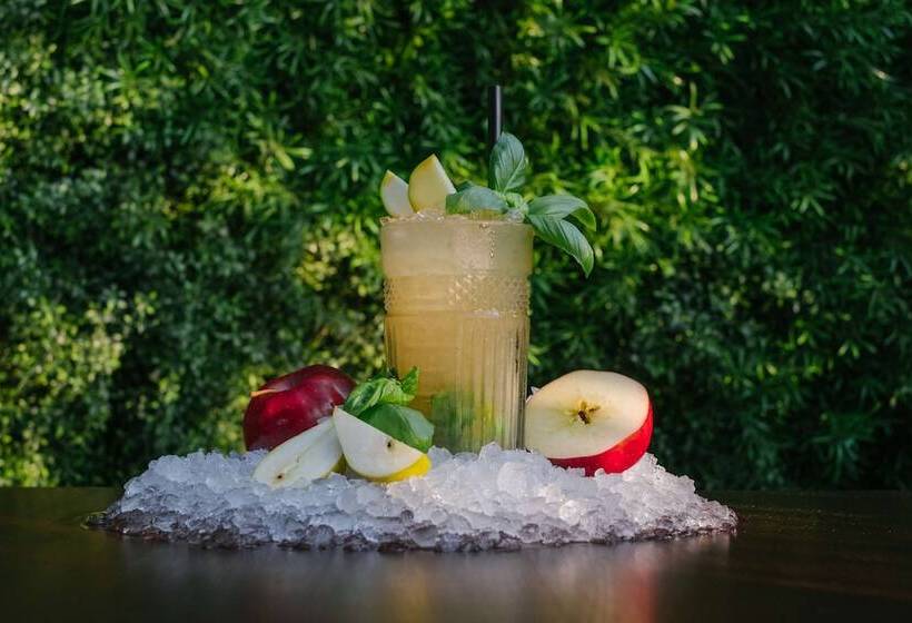 Radisson Blu Hotel, Abu Dhabi Yas Island