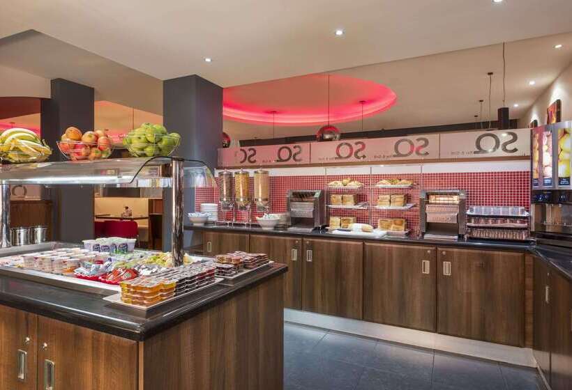 בית מלון כפרי Ramada By Wyndham Belfast