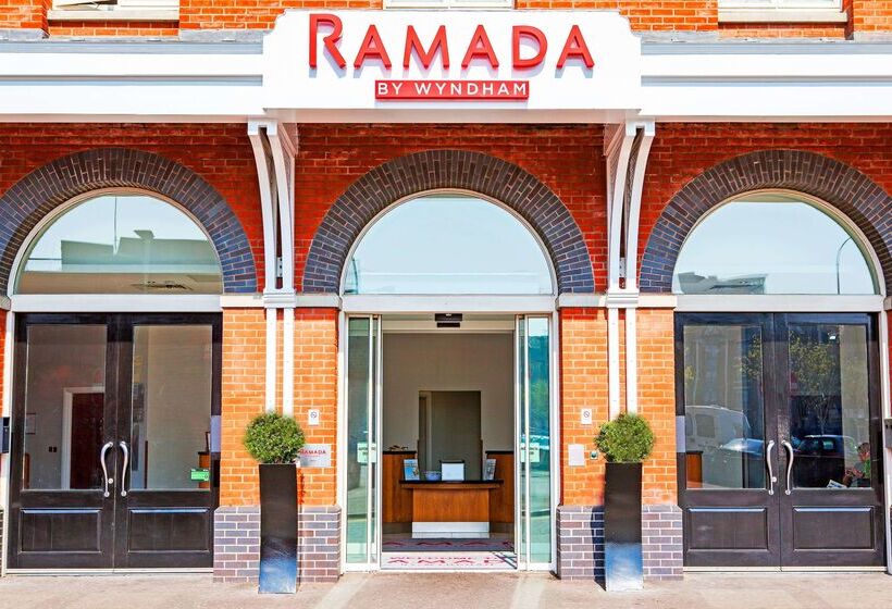 בית מלון כפרי Ramada By Wyndham Belfast