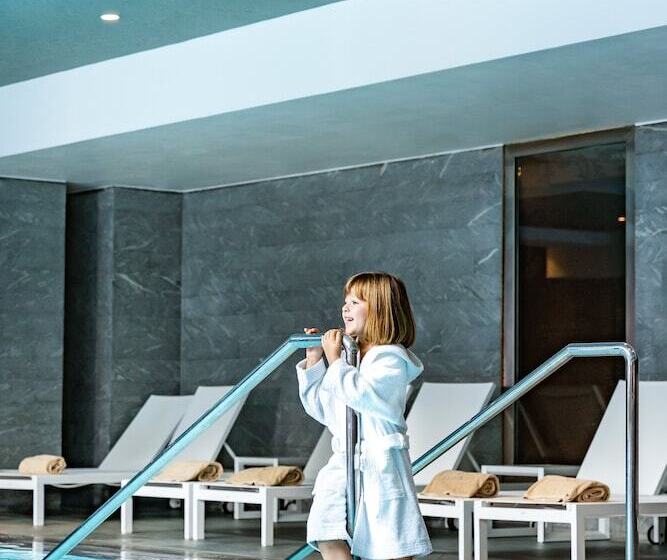 هتل Relais Spa Chessy Val D Europe