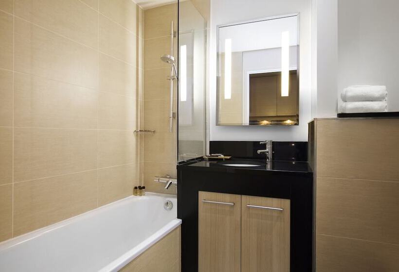 هتل Relais Spa Chessy Val D Europe