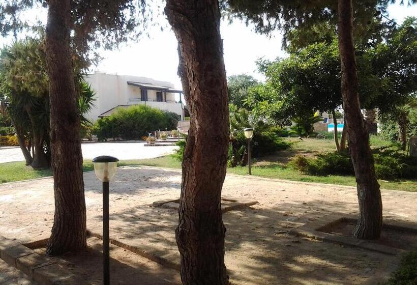 هتل Residence Punta Longa