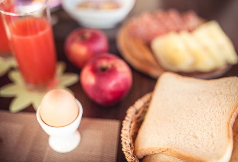 فندق ريفى Il Milione Country