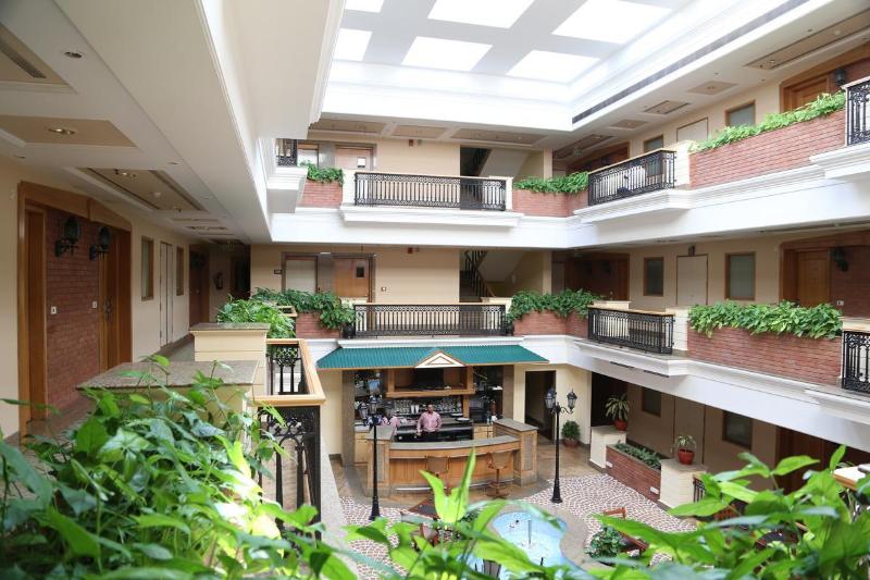 בית מלון כפרי Savoy Suites Noida