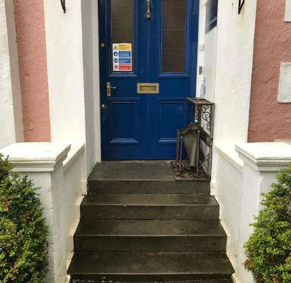 Отель Seawood House Boutique Bed And Breakfast