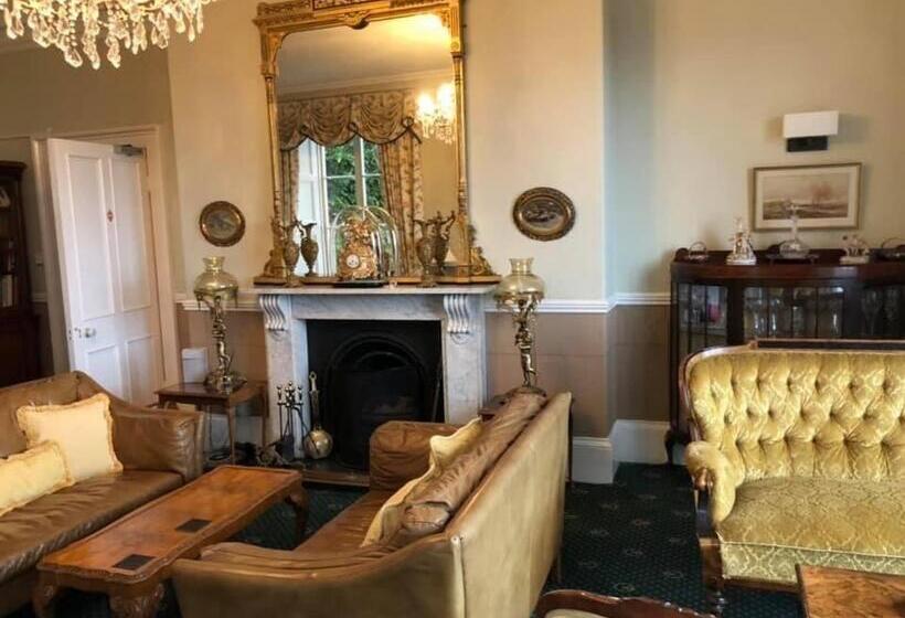 Отель Seawood House Boutique Bed And Breakfast