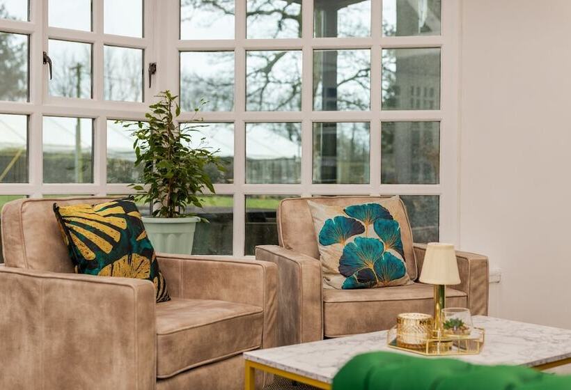 Отель Sella Park Country House