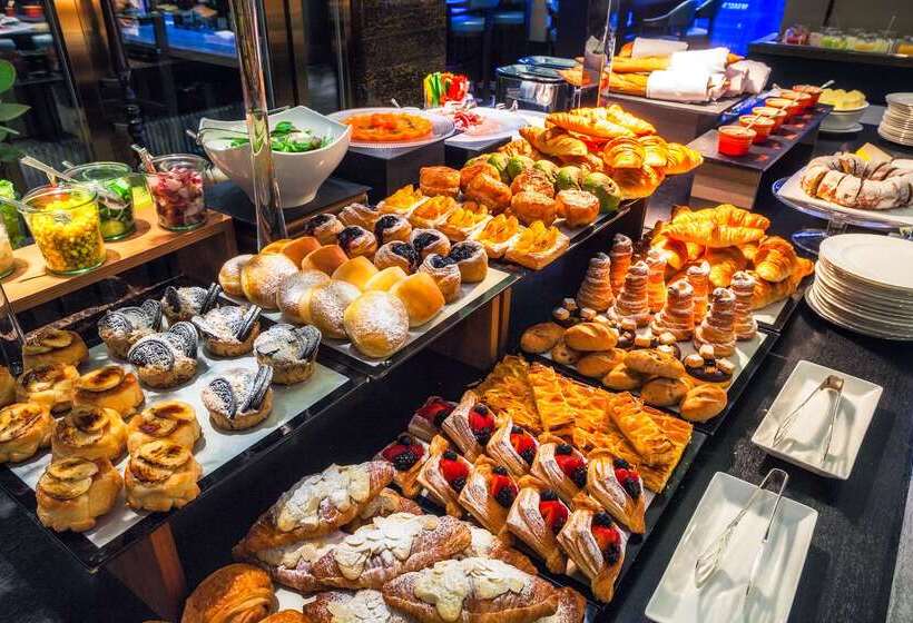 בית מלון כפרי Shangrila Tokyo