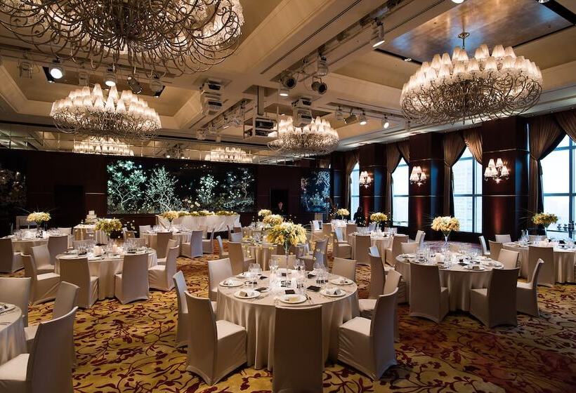 בית מלון כפרי Shangrila Tokyo