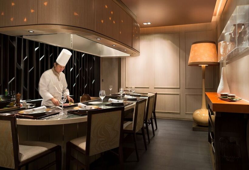 בית מלון כפרי Shangrila Tokyo