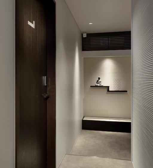 Shinjuku City Hotel N.u.t.s Tokyo