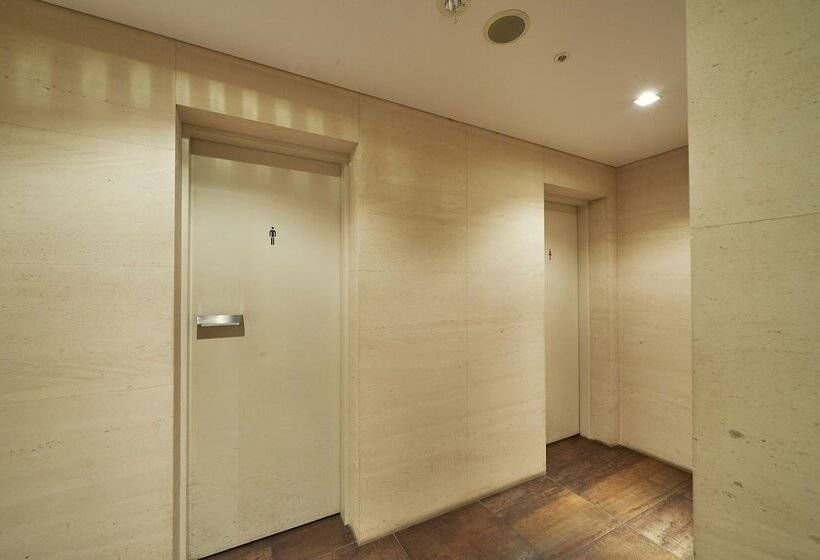 בית מלון כפרי Sotetsu Fresa Inn Higashi Shinjuku