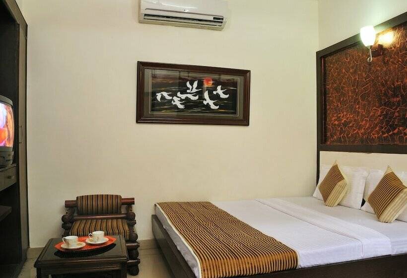 בית מלון כפרי Star Palace Paharganj