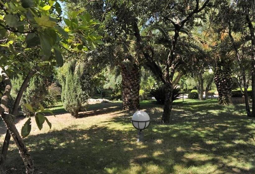 בית מלון כפרי Svevo