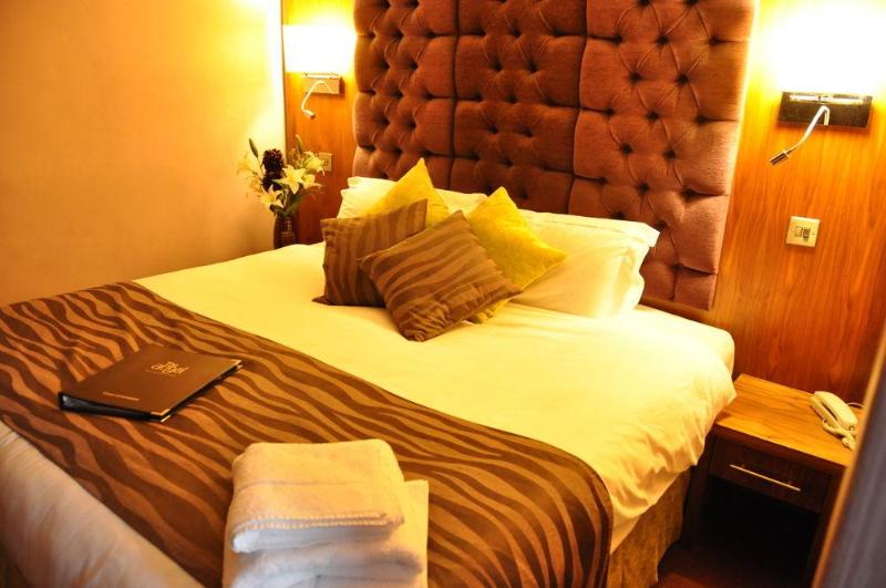 בית מלון כפרי The Angel Inn