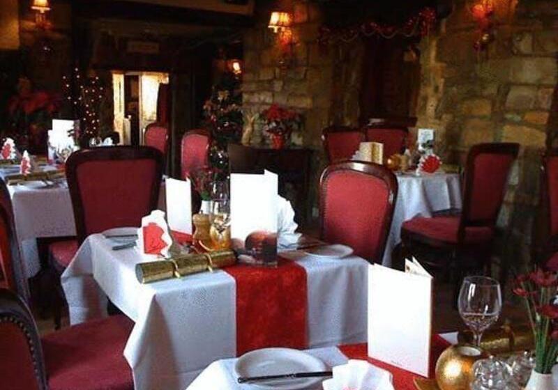 هتل The Blue Boar