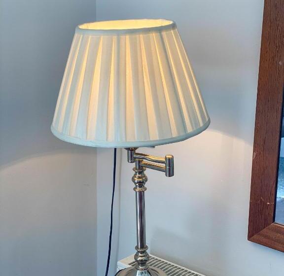 בית מלון כפרי The Broadway