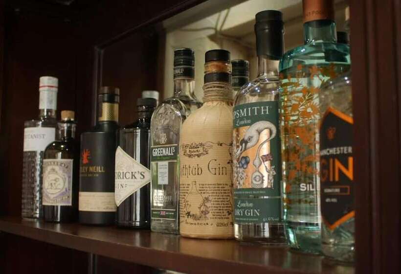 בית מלון כפרי The Broadway