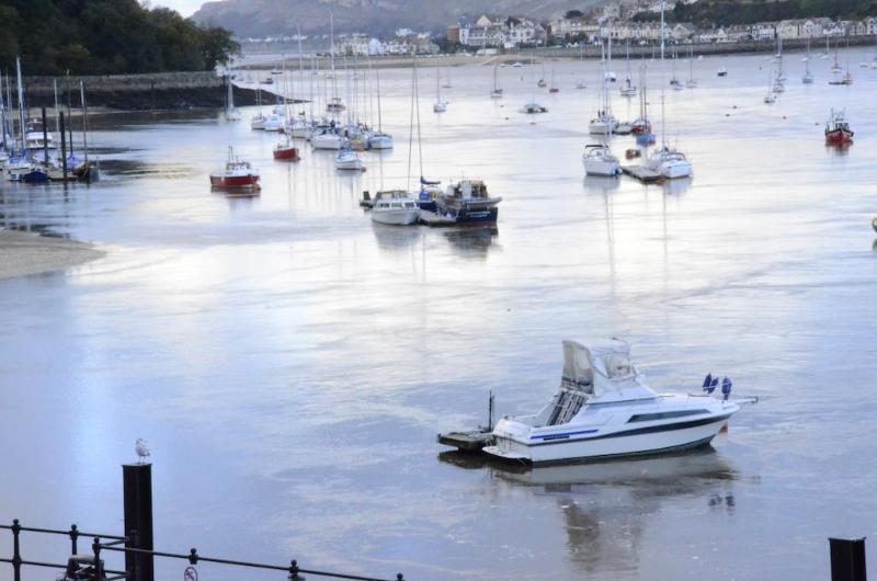 בית מלון כפרי The Broadway