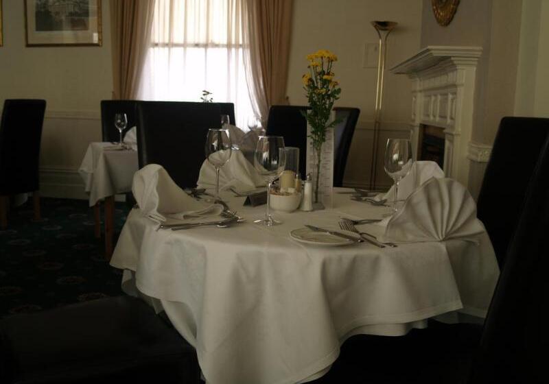 בית מלון כפרי The Broadway