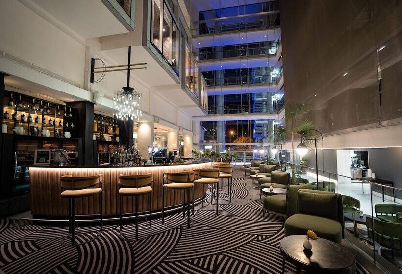 The Capital 15 On Orange Hotel & Spa