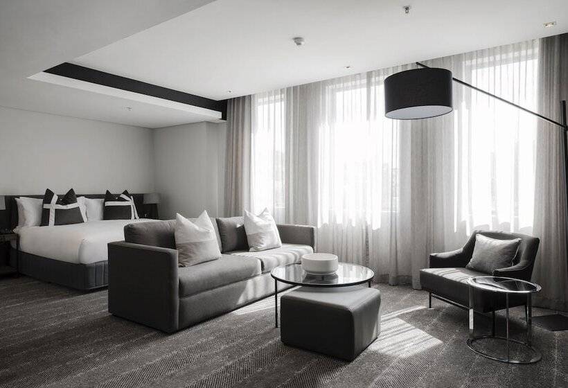 The Capital 15 On Orange Hotel & Spa