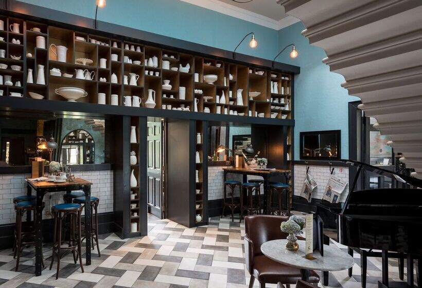 호텔 The Churchill