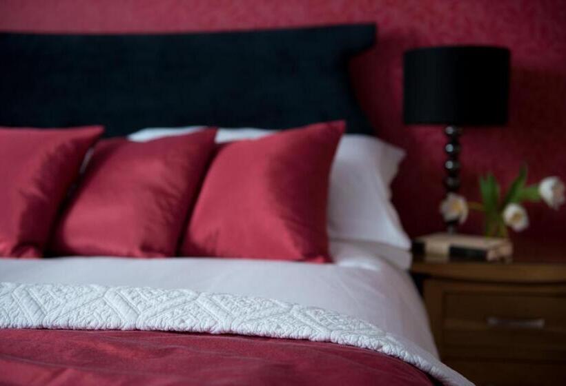 Отель The Claremont