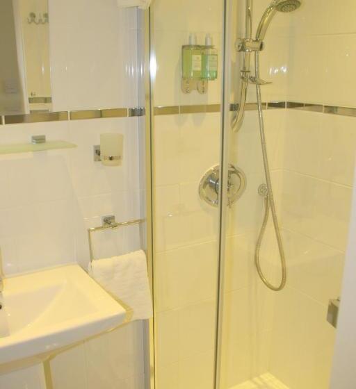 Отель The Claremont