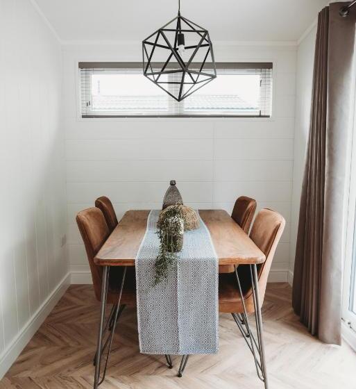 Отель The Essex Golf & Country Club