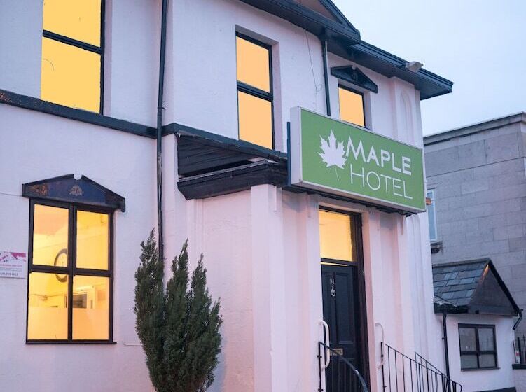 Отель The Maple