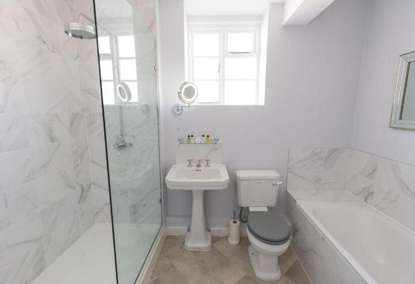 The Old Vicarage Hotel & Restaurant