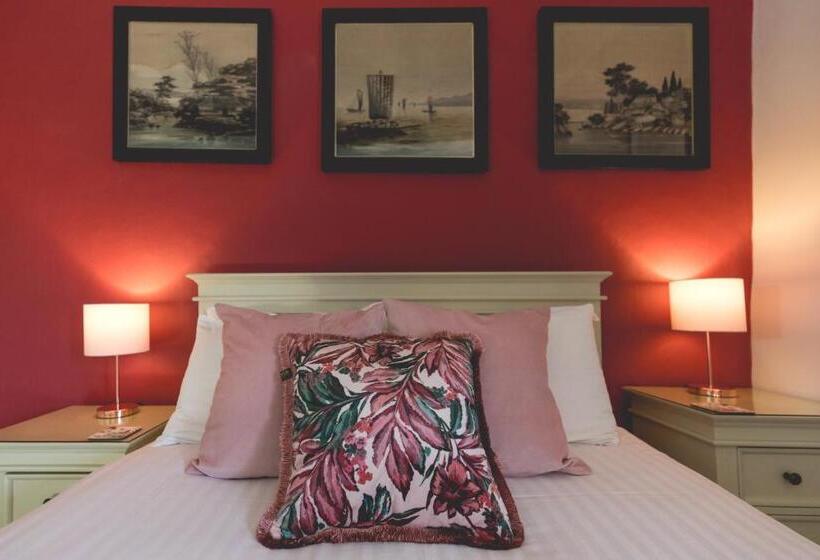 The Old Vicarage Hotel & Restaurant