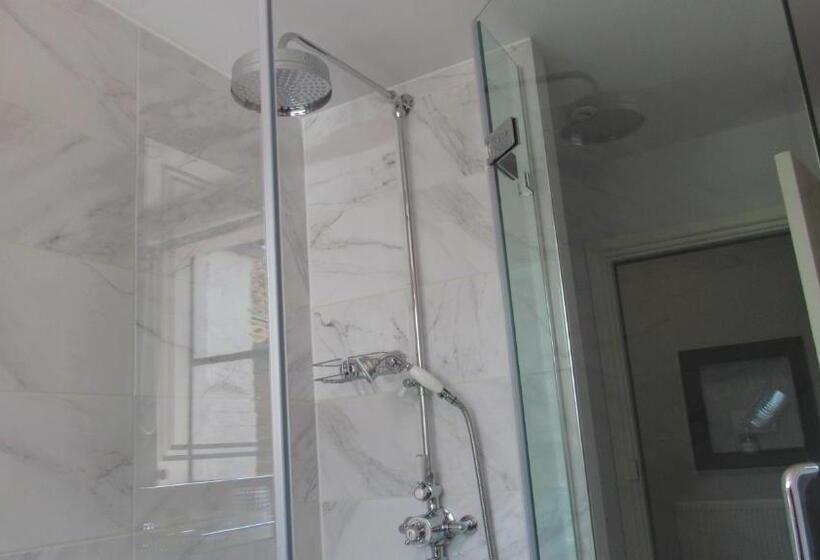 The Old Vicarage Hotel & Restaurant