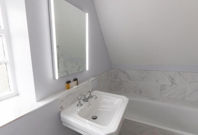 The Old Vicarage Hotel & Restaurant