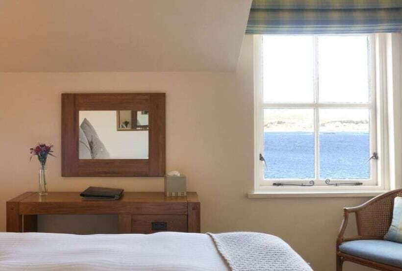 Отель The Pierhouse