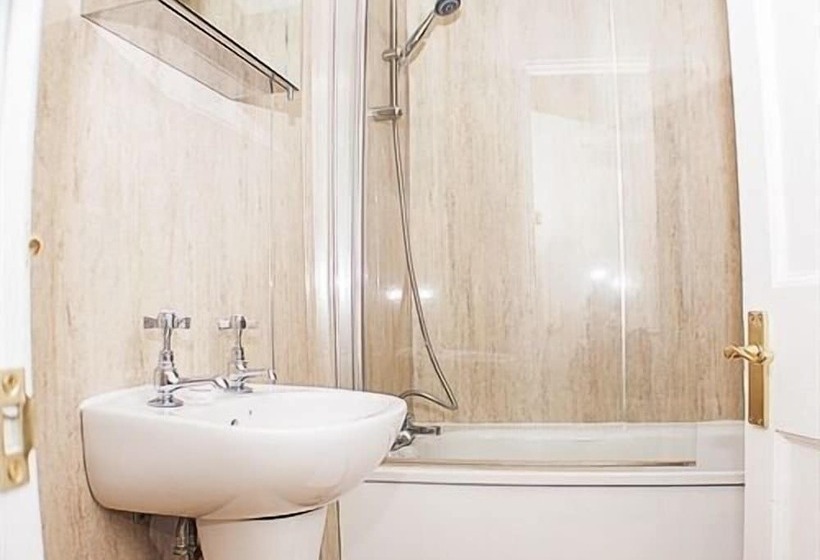 فندق The Queensbury