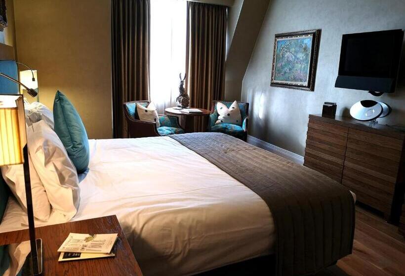 Отель The Roseate Reading