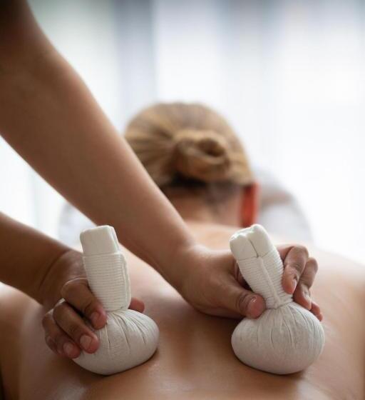 Отель The Roseate Reading