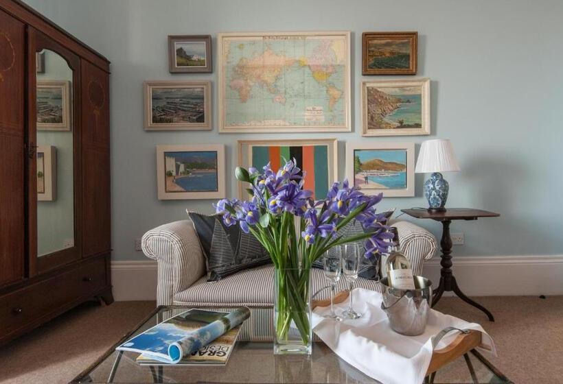 فندق The Royal Harbour