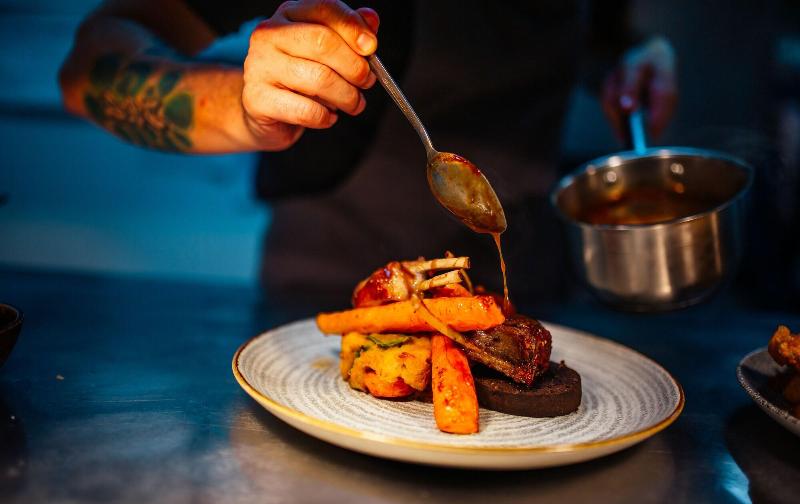 בית מלון כפרי The Saracens Head