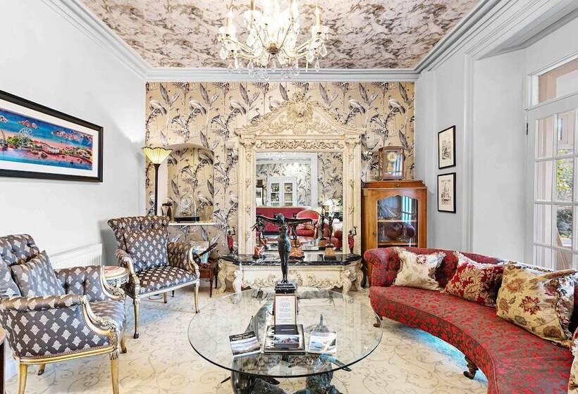 هتل The Somerville