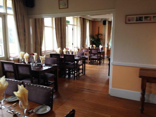 酒店 The Three Tuns Coaching Inn