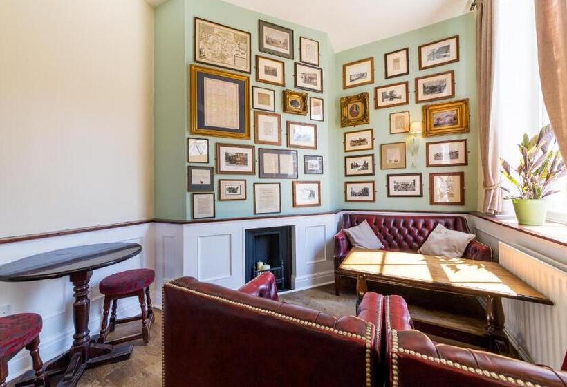 فندق The White Hart