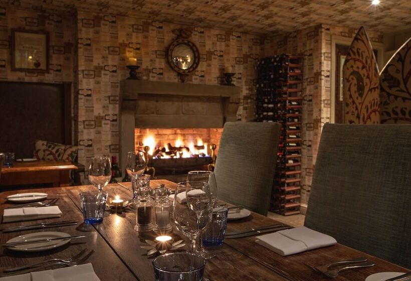 فندق The White Swan Inn